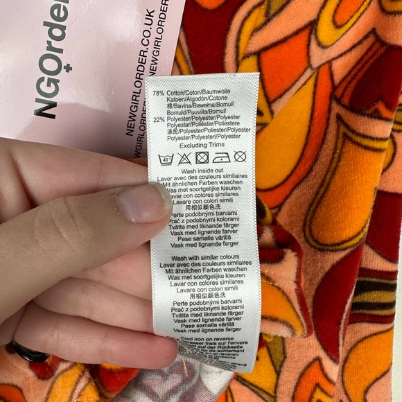 NWT NGOrder Urban Outfitters Women's Sz 8 Hearts Cropped Cardigan Top Velour - Picture 6 of 9